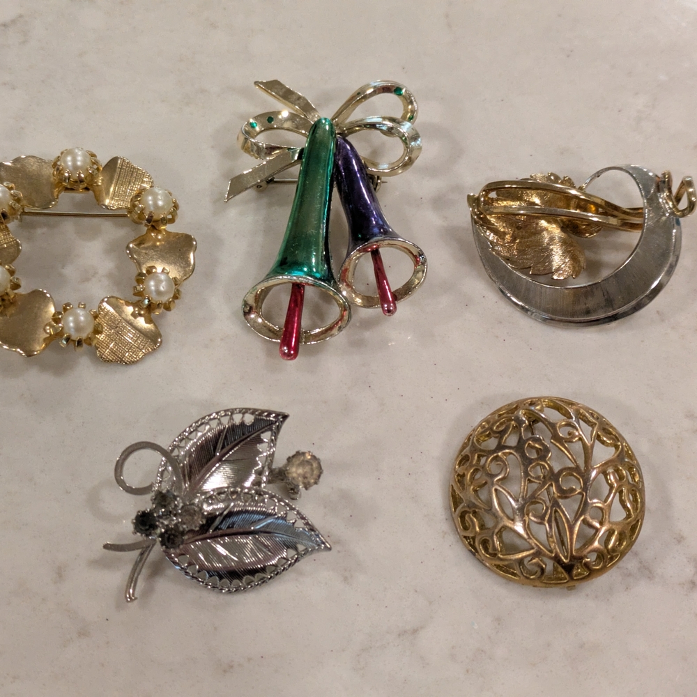 Elegant Multicolor Brooch Collection Set Of 5